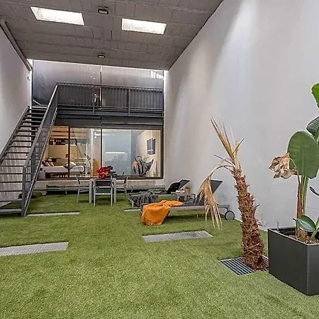 Sant Gervasi Apt. W/ Lovely Shared Terrace. Barselona