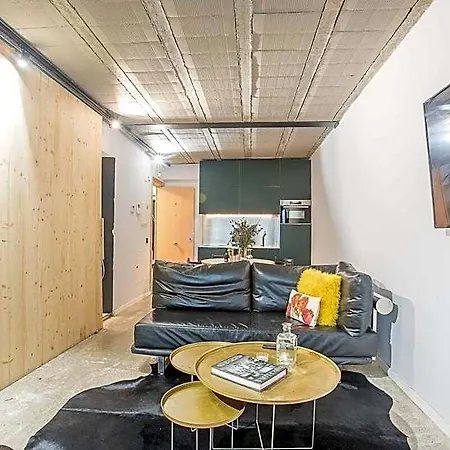 Apartment Sant Gervasi Apt. W/ Lovely Shared Terrace. Barcelona