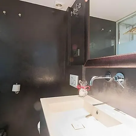 Sant Gervasi Apt. W/ Lovely Shared Terrace. Apartment *